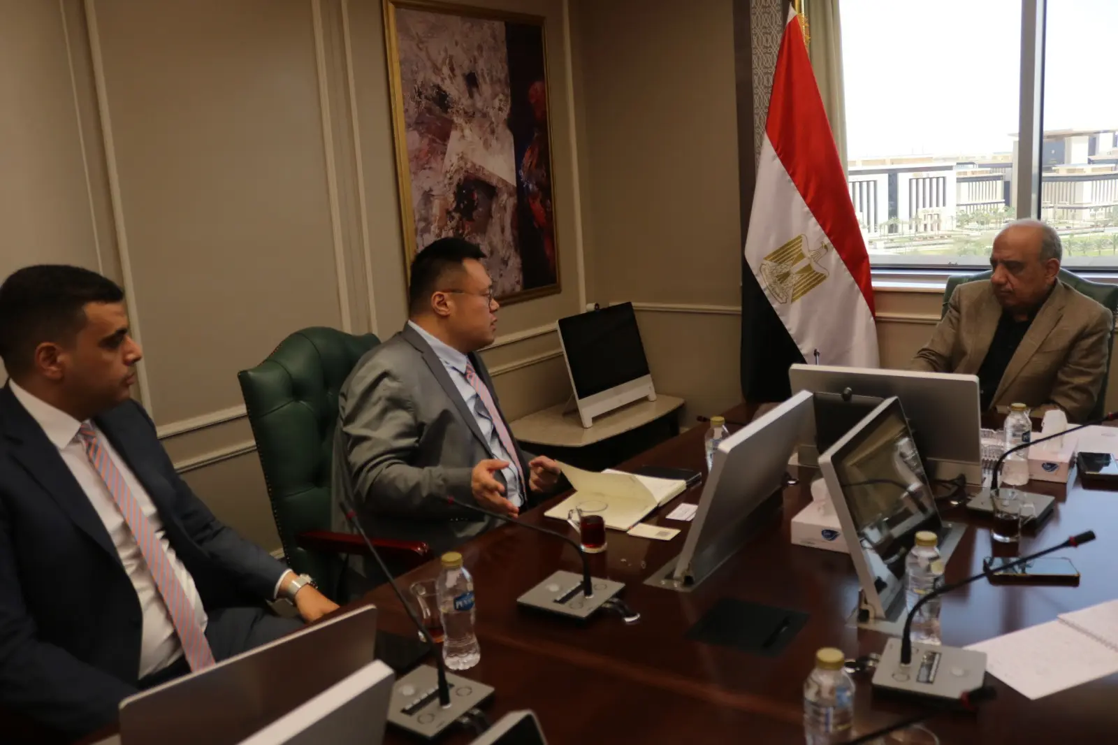 وزير الكهرباء يبحث مع مجموعة سانجرو الصينية التعاون في مجالات الطاقة المتجددة وبطاريات التخزين